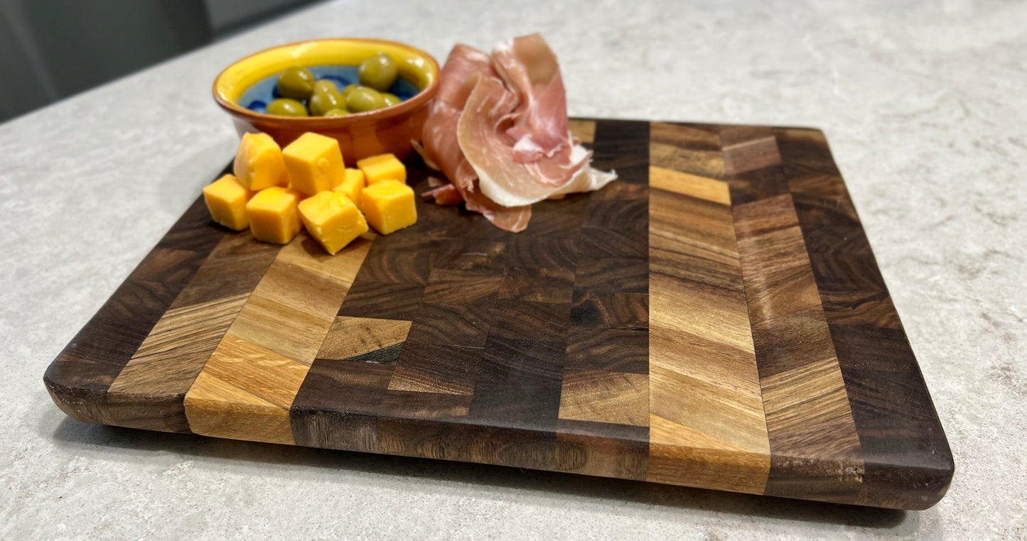 End grain & edge grain cutting board